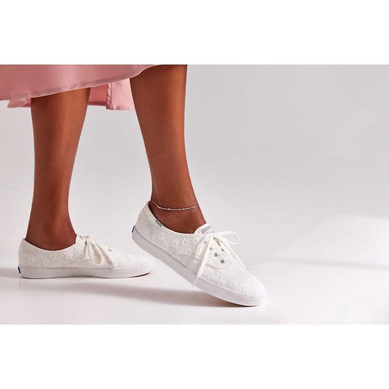 Keds Champion Starburst Eyelet Lace Ups Kadın Beyaz | VRITG-0418